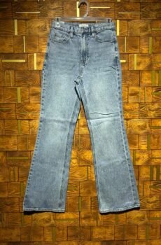 Bell bottom jeans west 26
