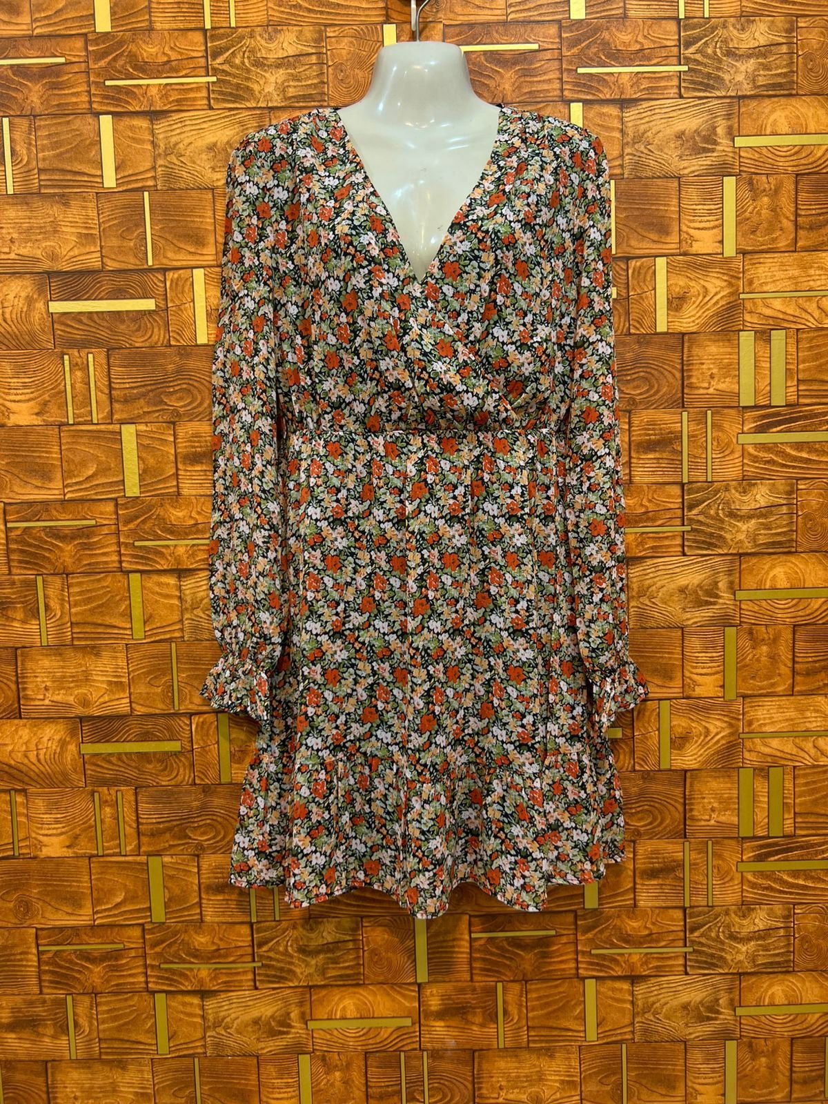 Long top small chiffon length 35 chest 19