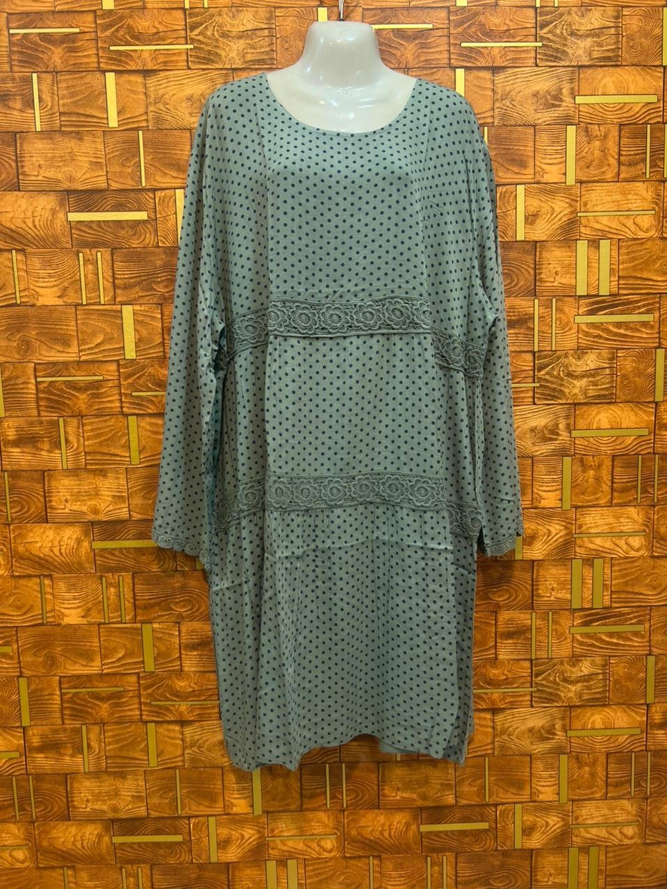 Long top 2XL linen length 41 chest 27