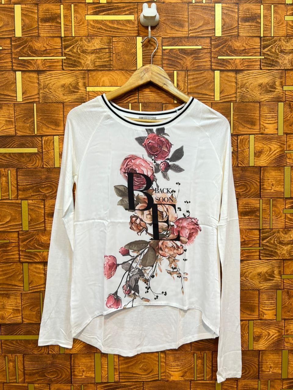 Short top small chiffon length 22/28 chest 18