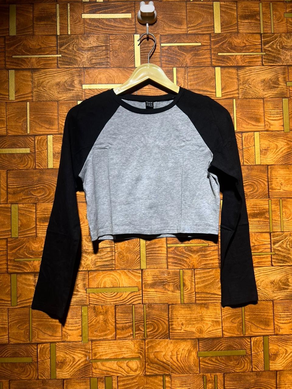 Crop top  jersey small