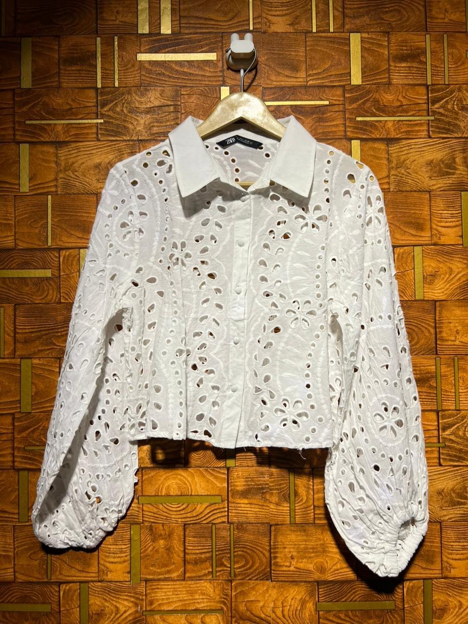 Crop top  chikankari small