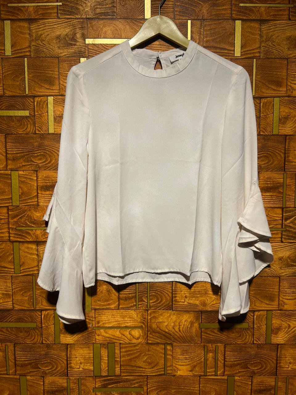 Short Top small chiffon chest 19 length 21