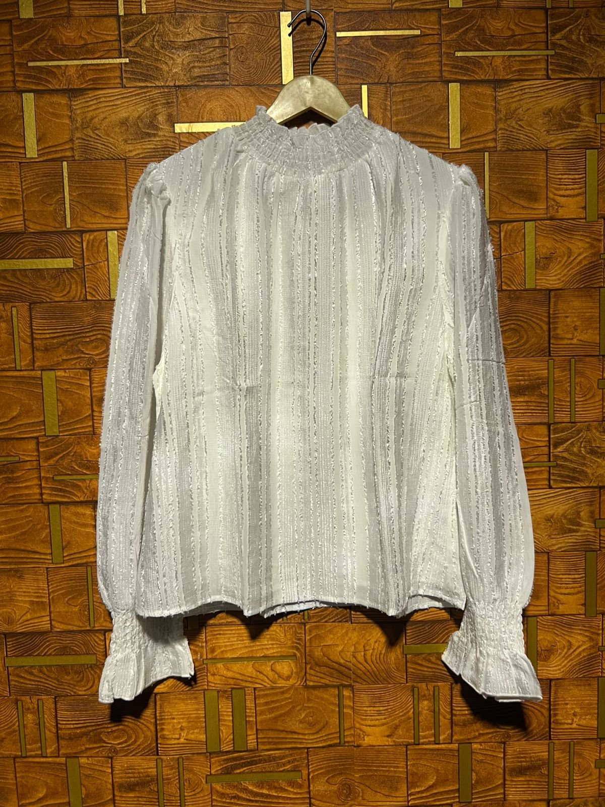 Short top medium chiffon chest 21 length 24