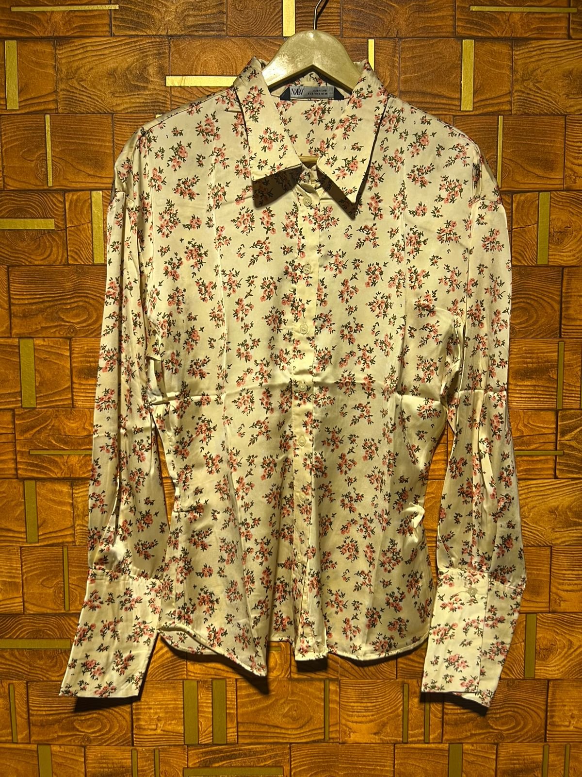 Short Top small silk chest 18 length 27