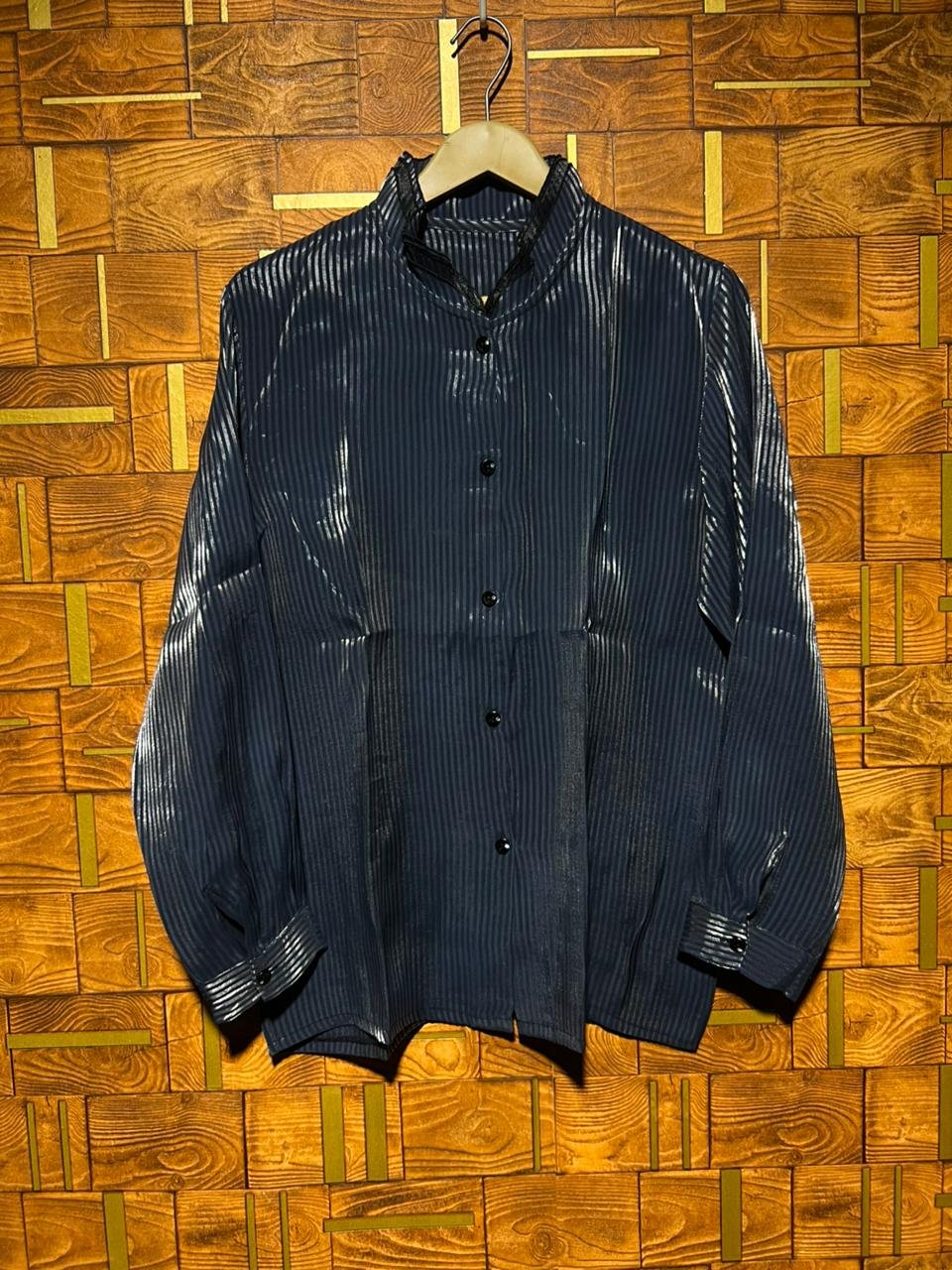 Short top medium silk chest 21 length 23