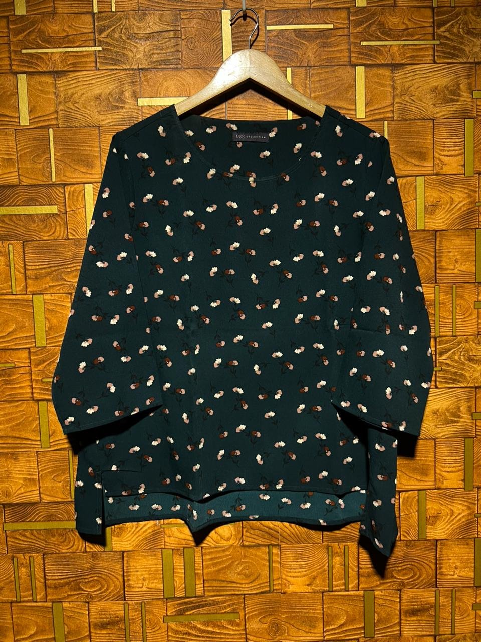 Short top Large chiffon chest 24 length 27