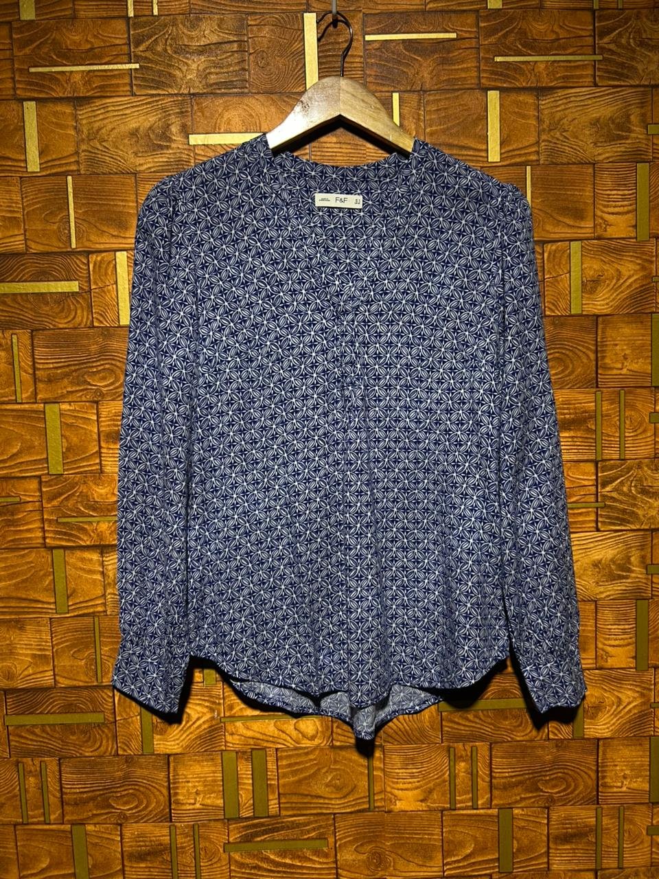Short top small linen chest 19 length 26