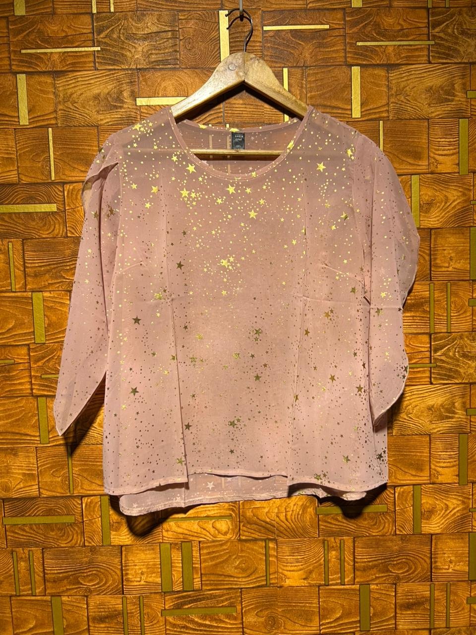Short top medium chiffon chest 22 length 24