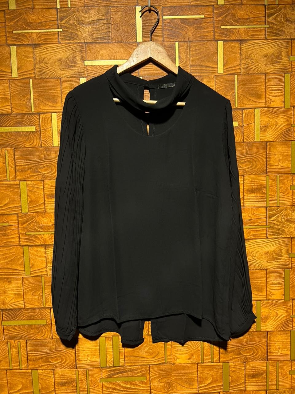Short top medium chiffon chest 20 length 28
