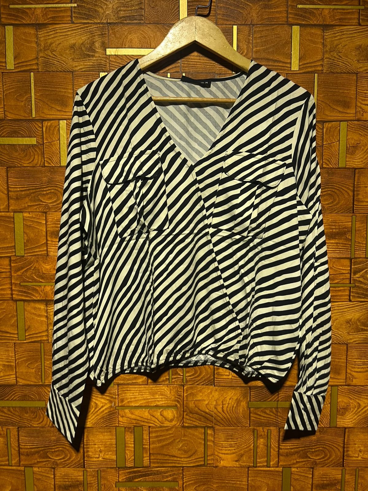 Short Top medium linen chest 22 length 23