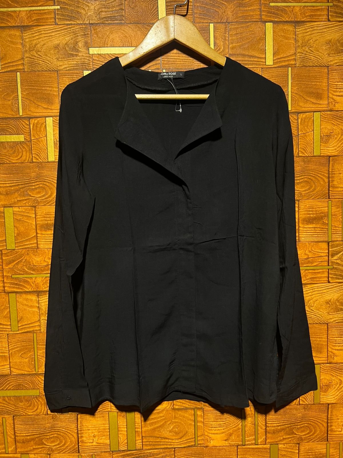 Short top medium linen chest 21 length 27