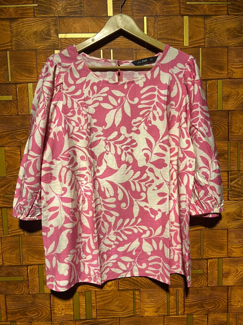Short top medium linen chest 21 length 26