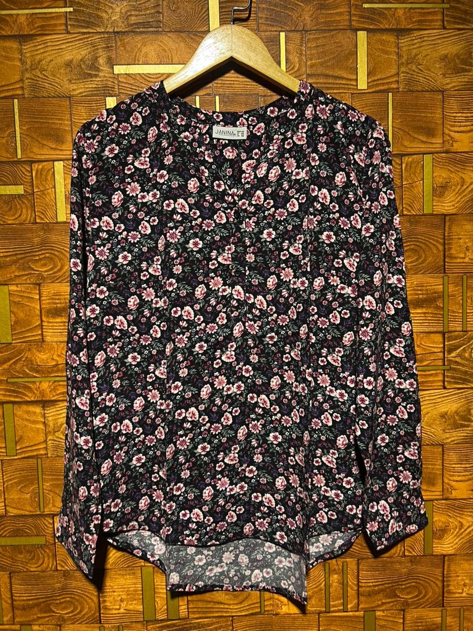 Short top medium linen chest 21 length 28