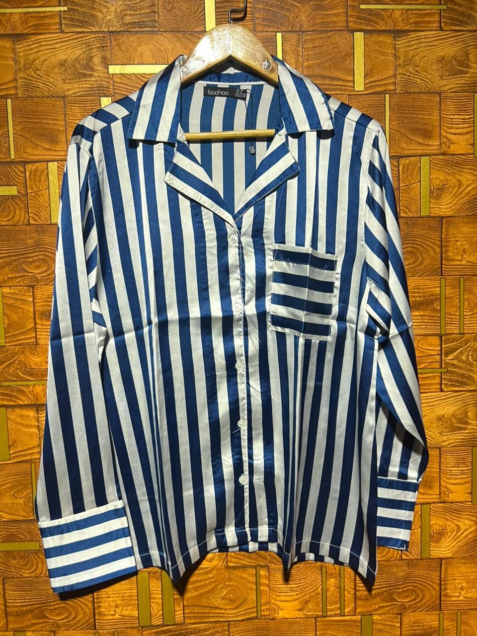 Short top medium silk chest 21 length 27