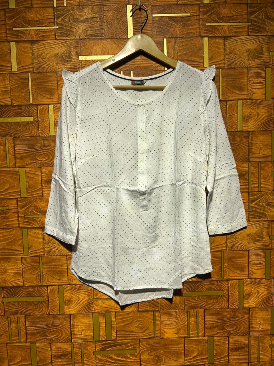 Short top small linen chest 18 length 27