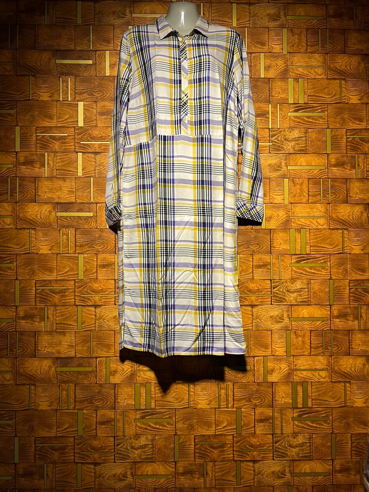 Western dress medium linen chest 21 length 45