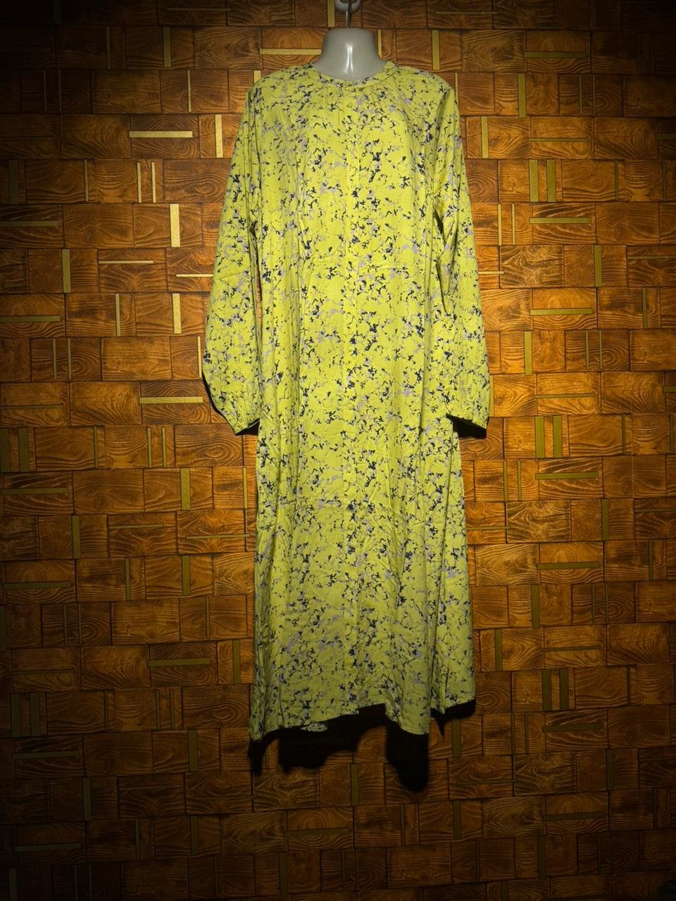 Western Maxie medium chest 24 length 52 linen