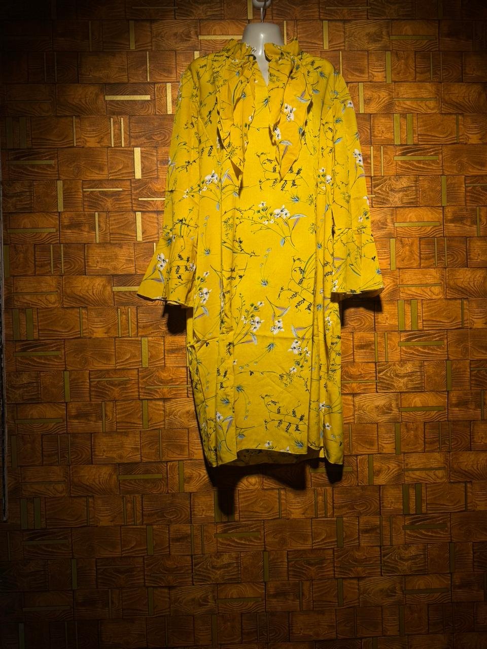Western Maxie Large chest 25 length 45 chiffon