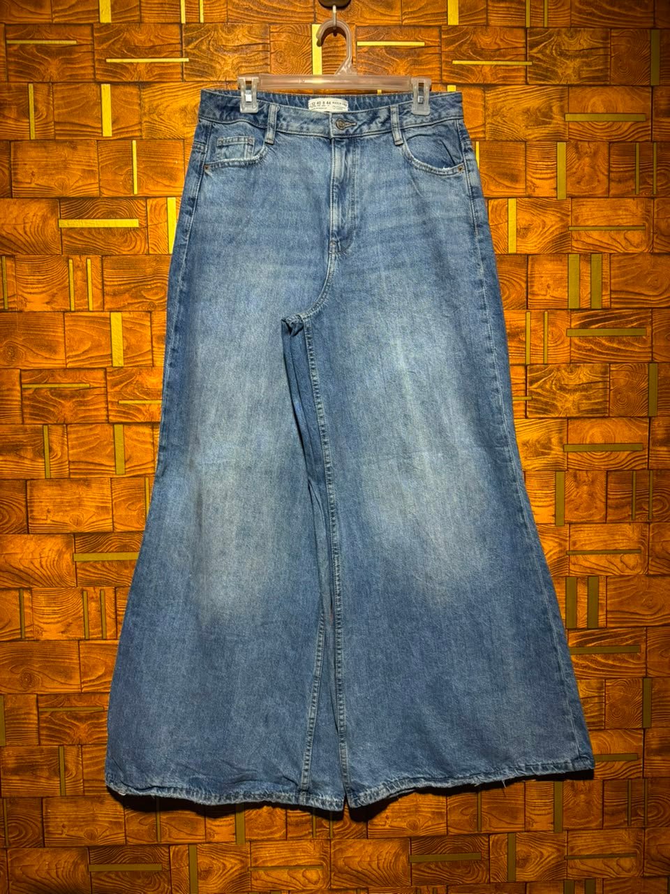 Wide leg jeans west 32/34 length 44 J.2