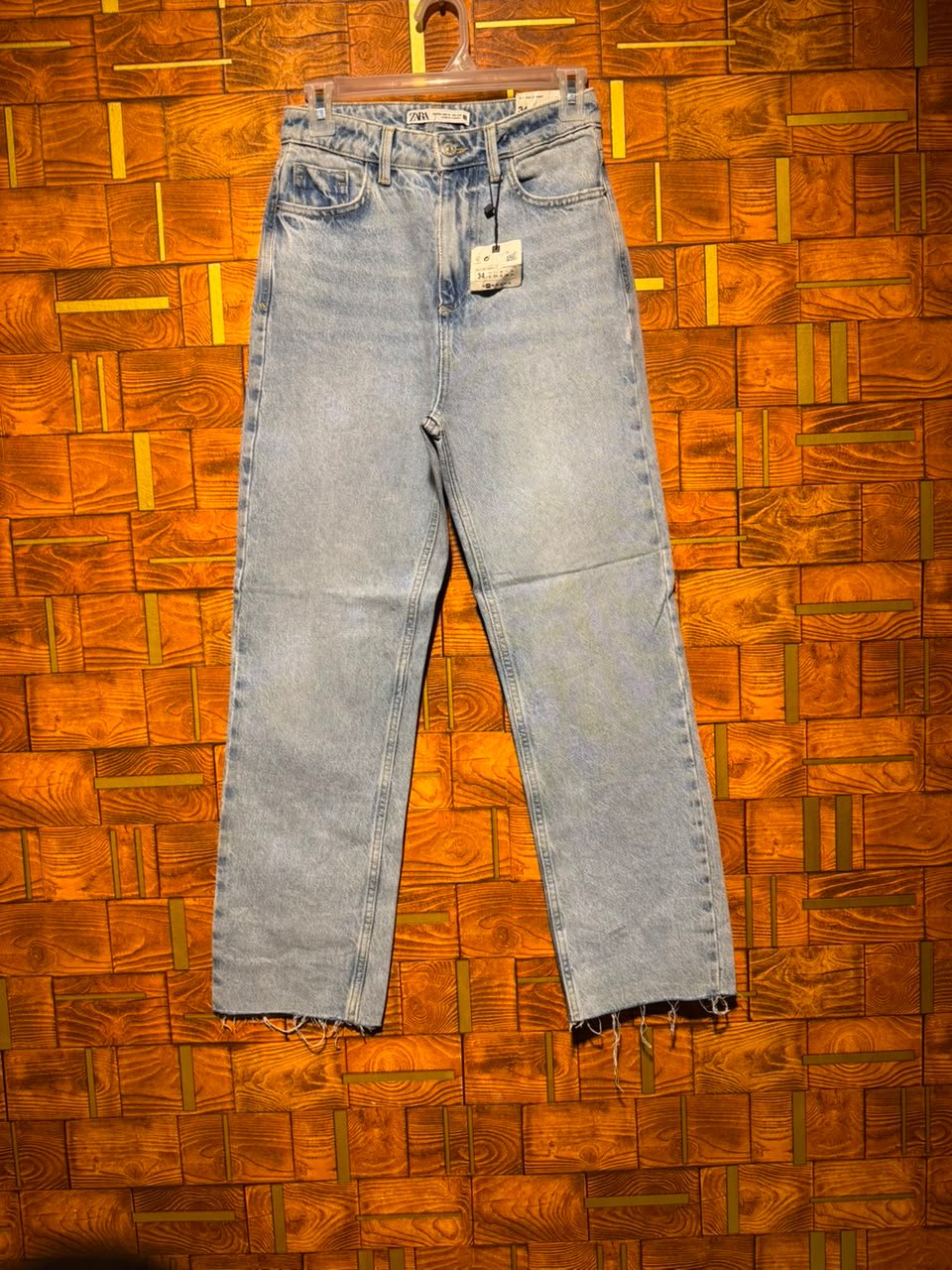 Straight jeans west 28 length 40 J.51