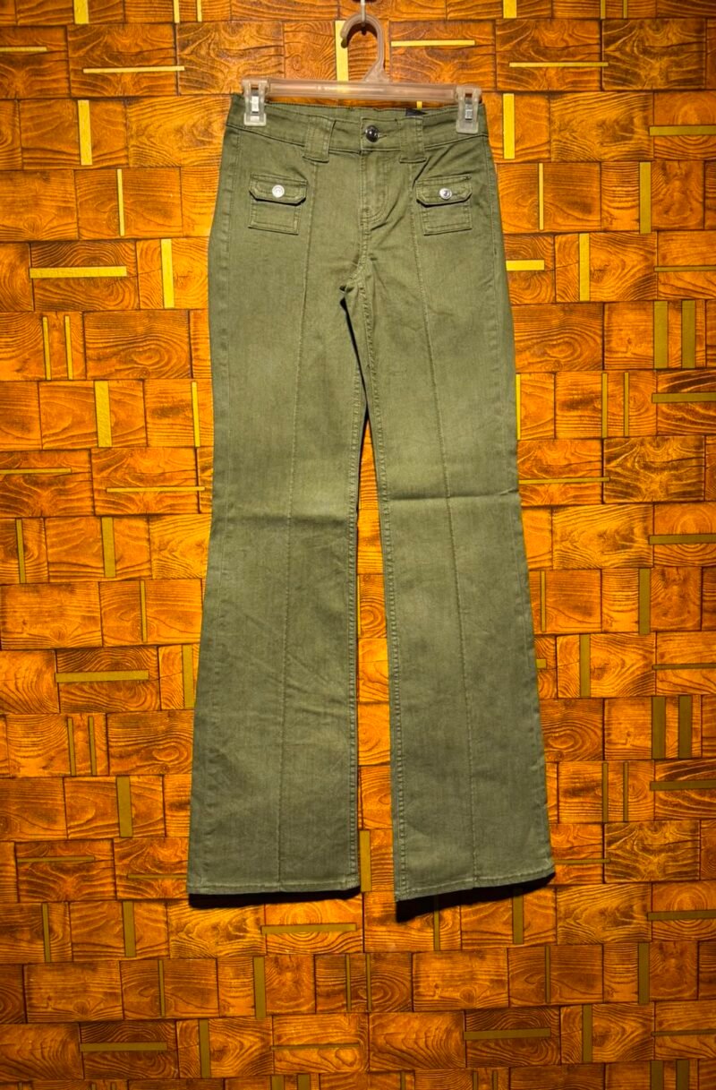 Bell bottom jeans west 26/28 length 40 J.65