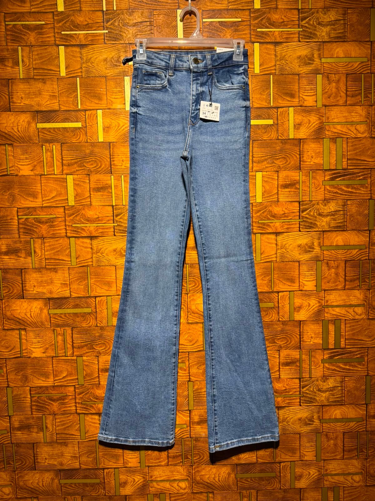 Bell bottom jeans west 26 length 44 J.70