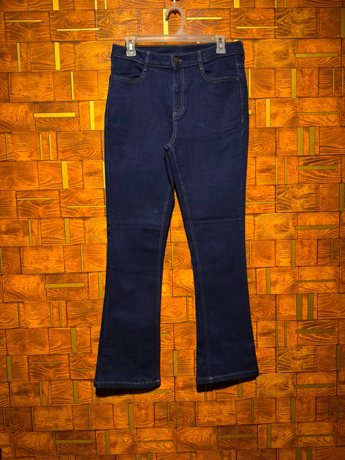 Bell bottom jeans west 32/34 length 41 J.73