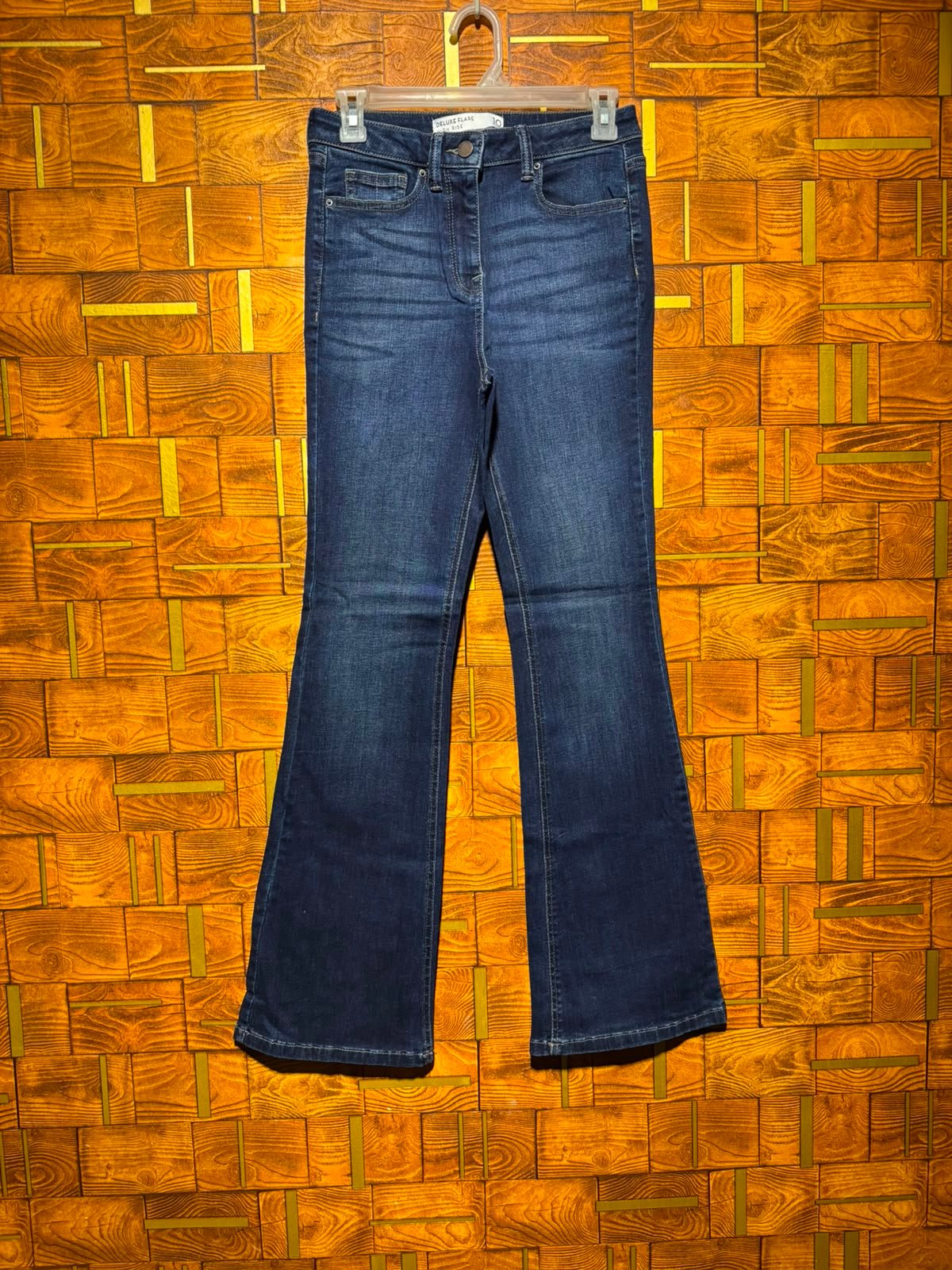 Bell bottom jeans west 28/30 length 41 J.81