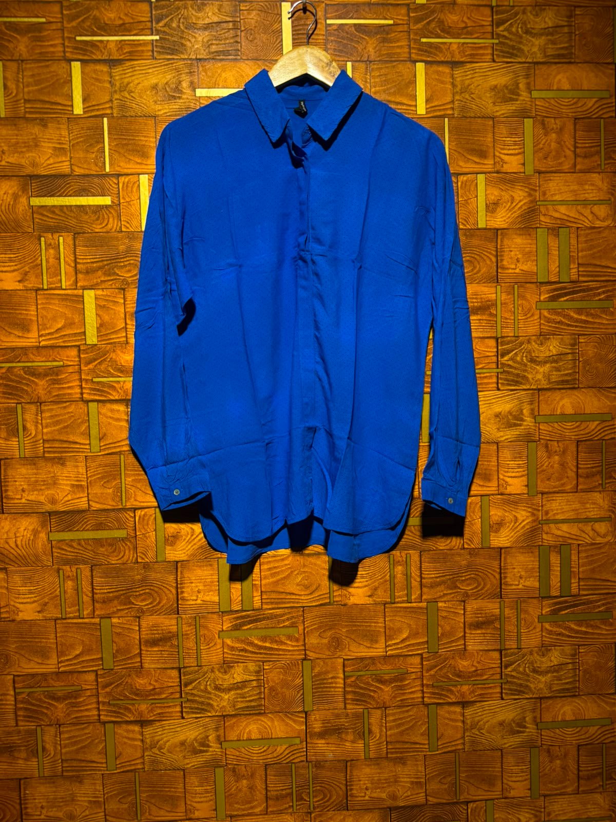 Short top medium chest 21 length 28
Linen