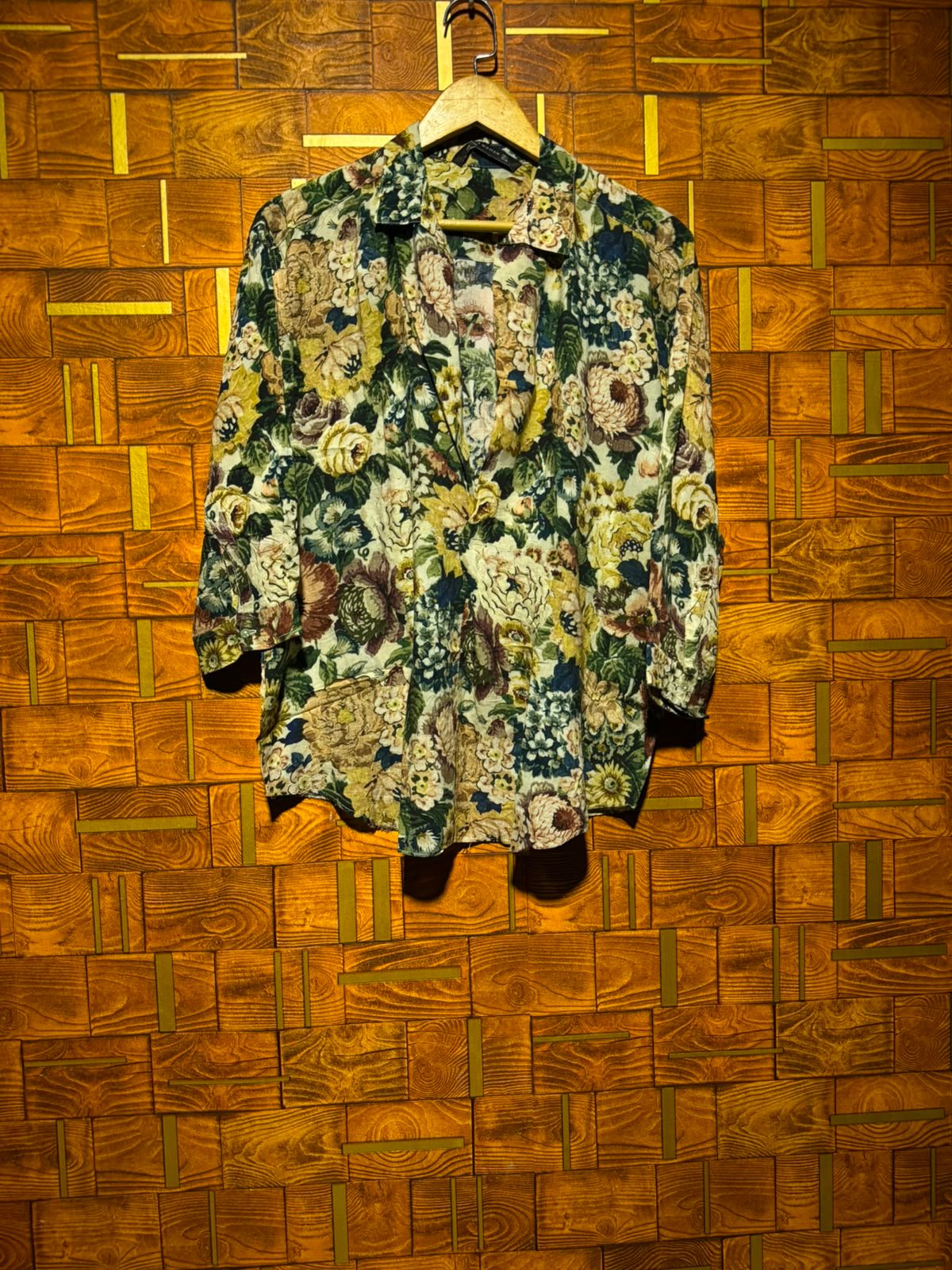 Short top Large chest 25 length 28
Linen
