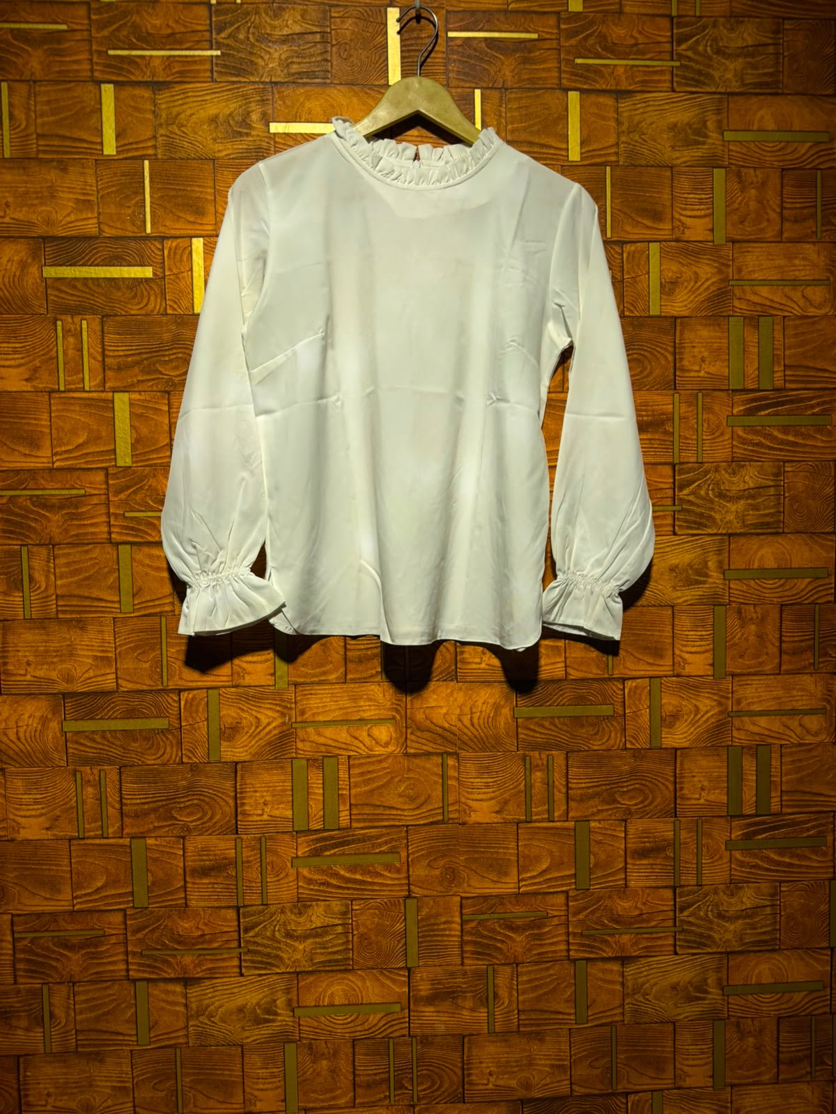 Short top small chest 19 length 24 
Chiffon