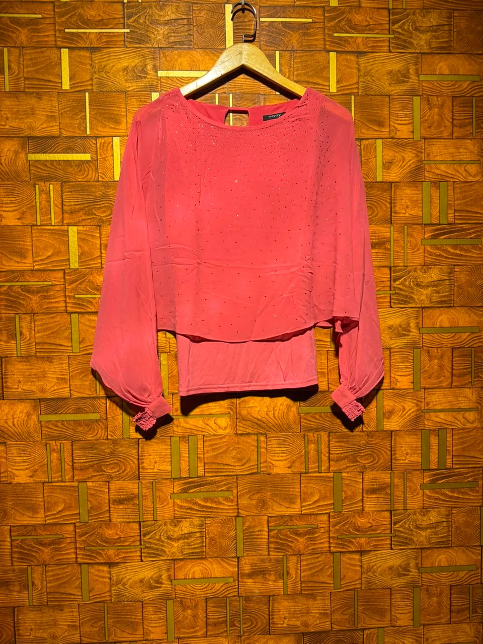 Short Top small baggy style length 25 
Chiffon