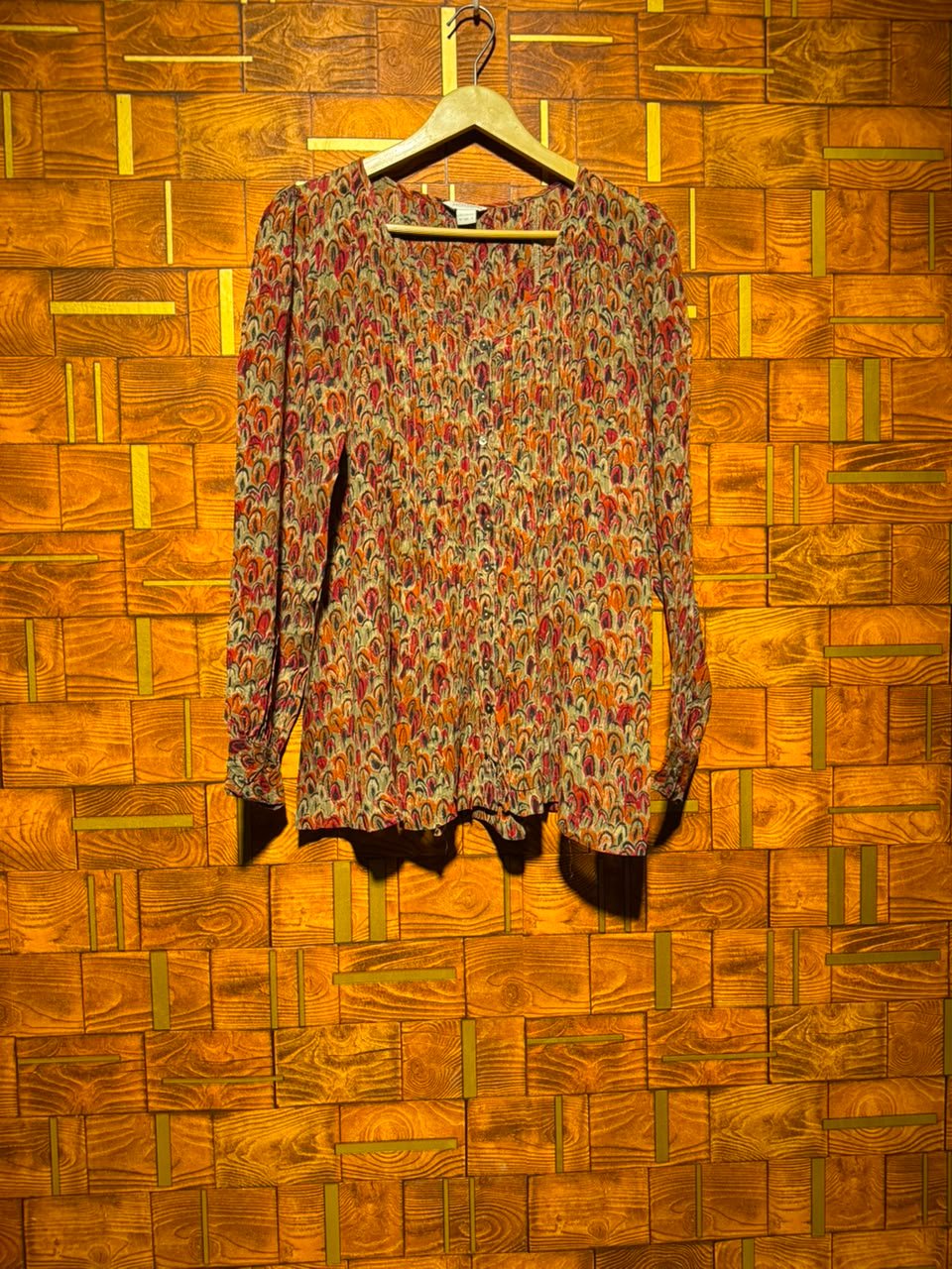 Short top medium chest 20 length 27
Chiffon
