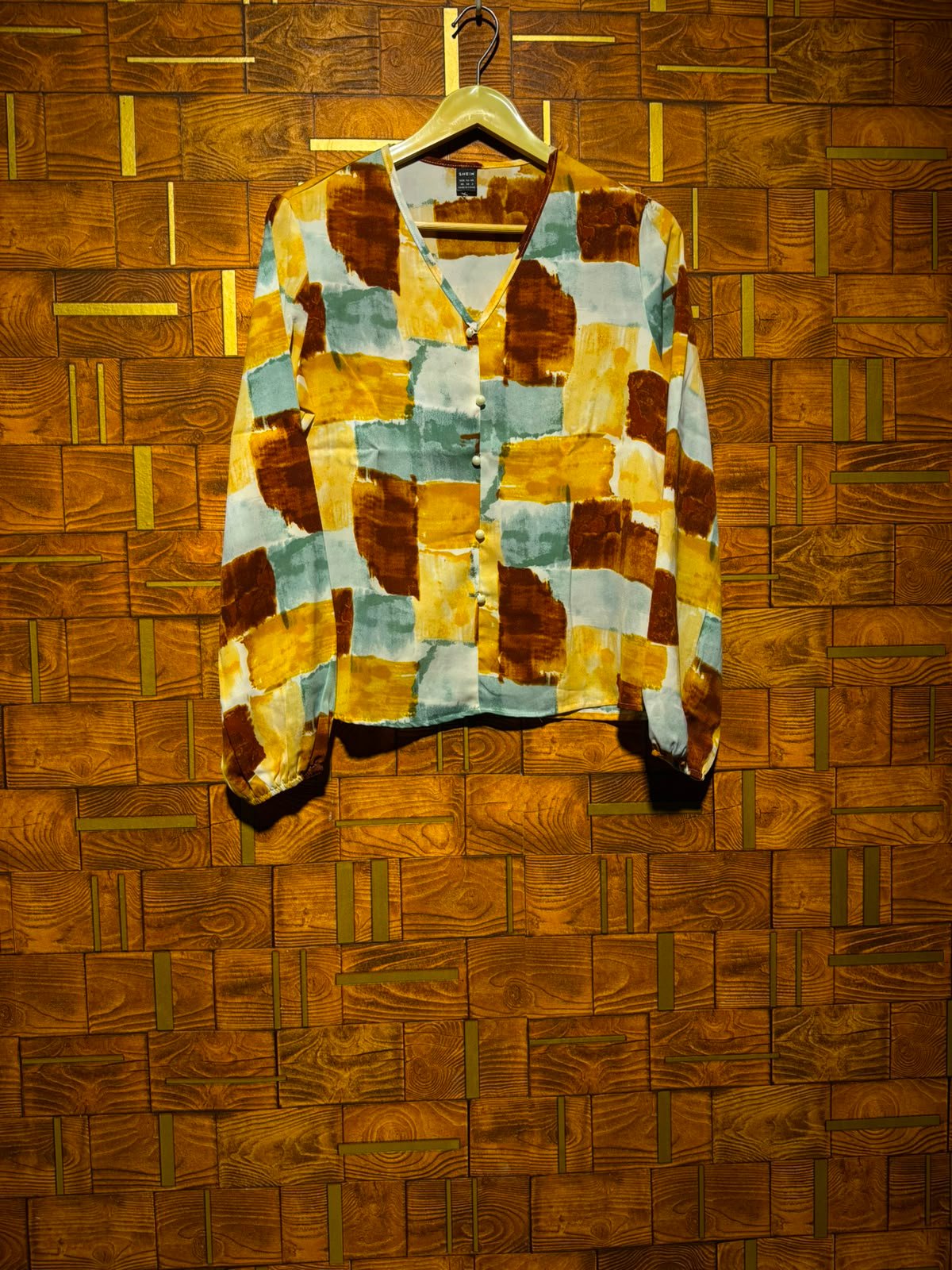 Short top small chest 18 length 23 
Chiffon