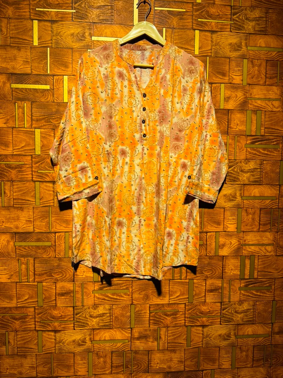 Short top medium chest 22 length 30
Linen