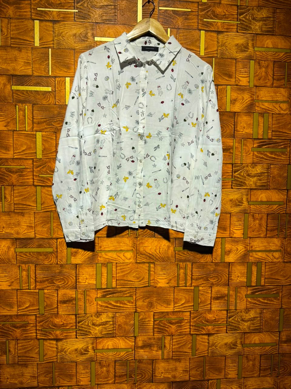 Short top medium chest 23 length 23
Linen