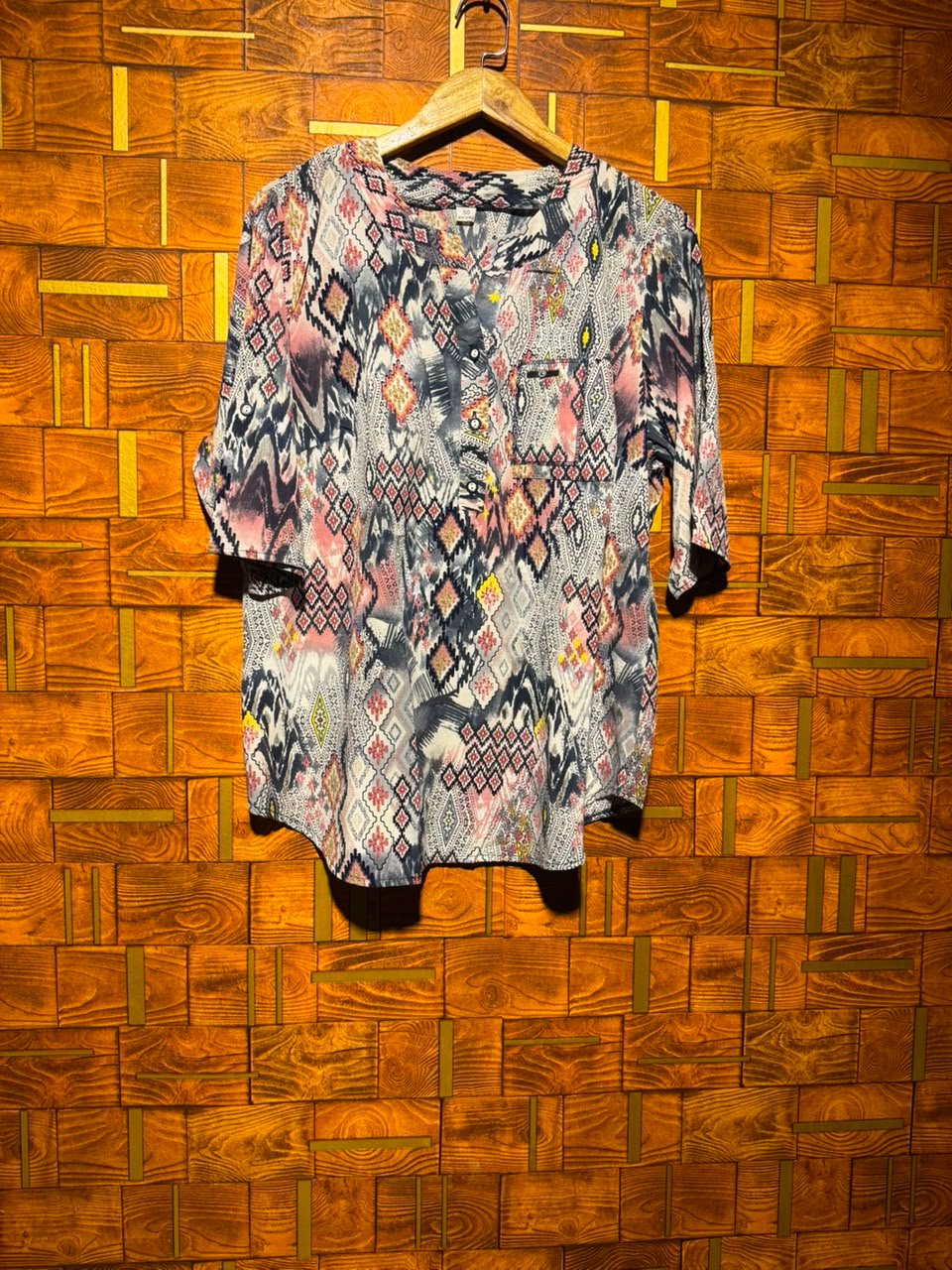 Short top medium chest 24 length 28 Linen